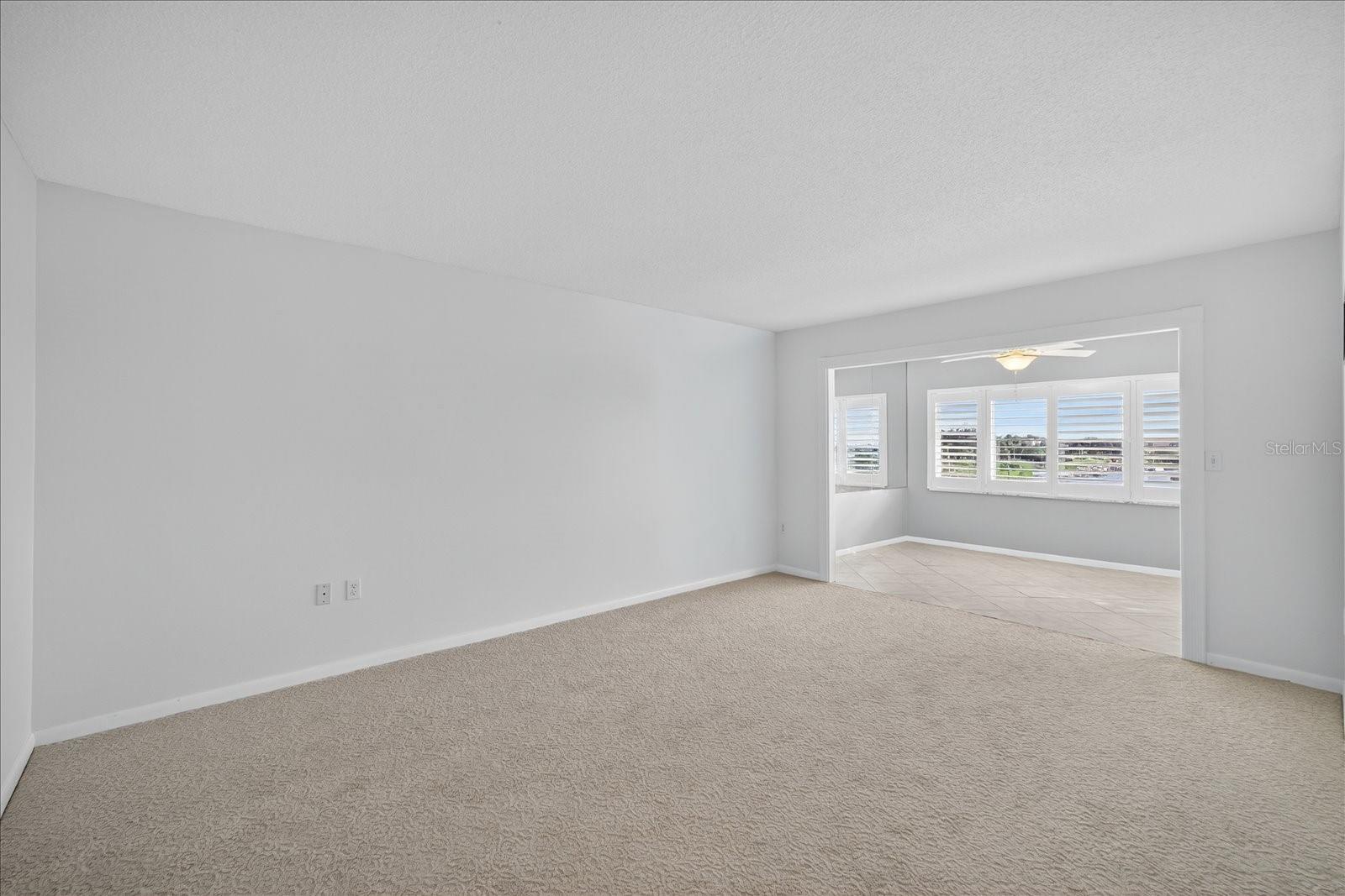 Listing photo id 17 for 100 Bluff View Drive 409c