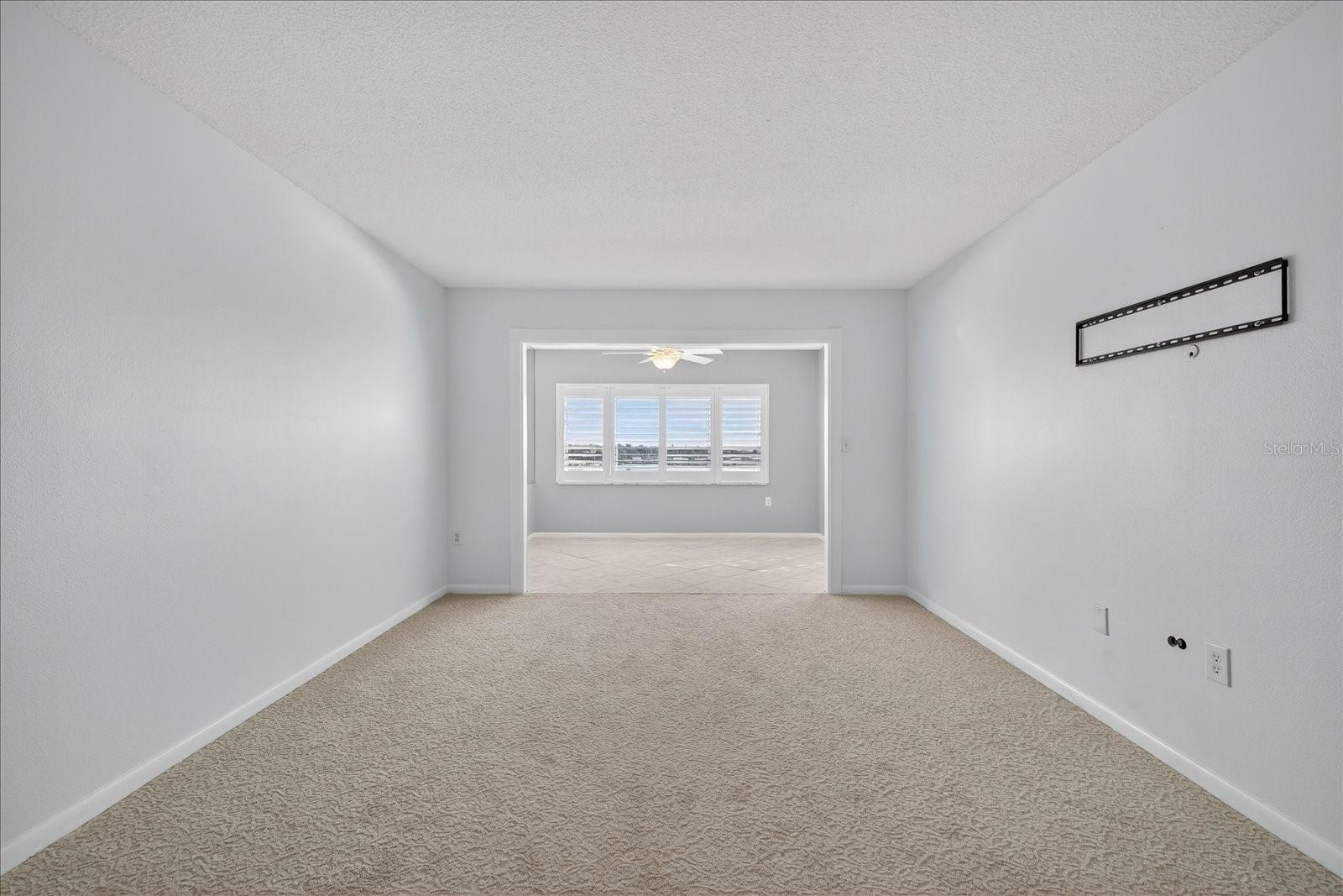 Listing photo id 18 for 100 Bluff View Drive 409c