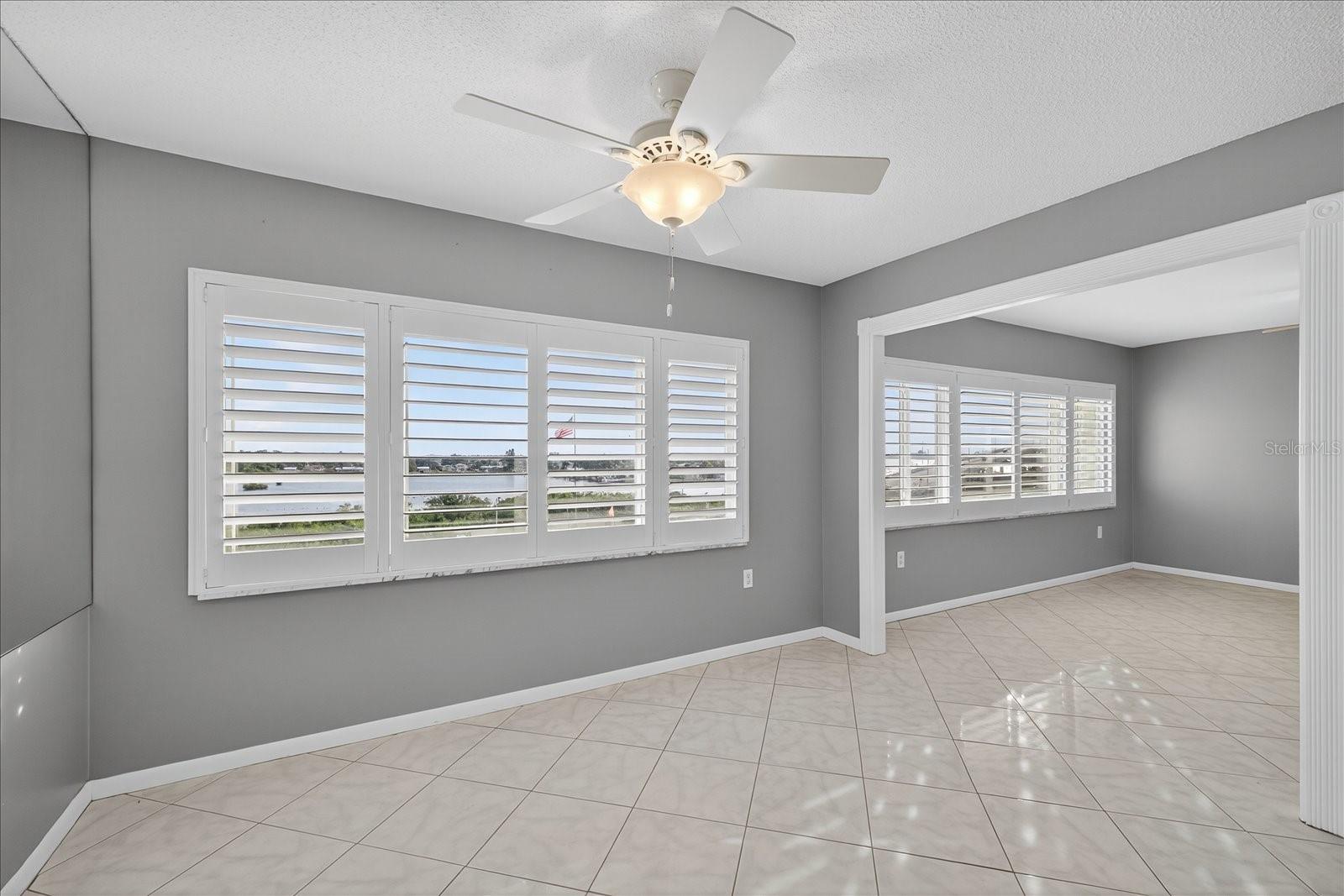 Listing photo id 24 for 100 Bluff View Drive 409c