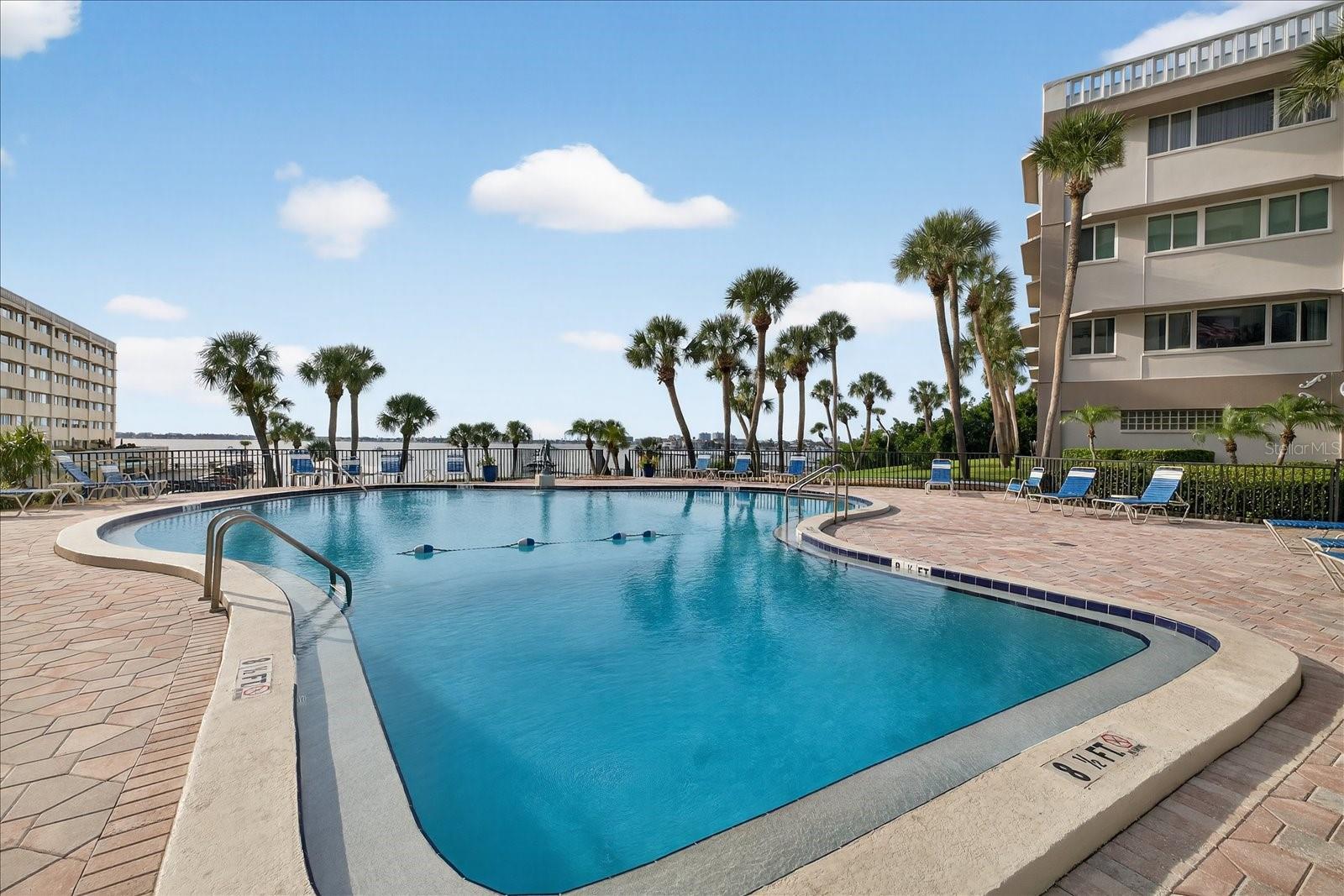Listing photo id 43 for 100 Bluff View Drive 409c