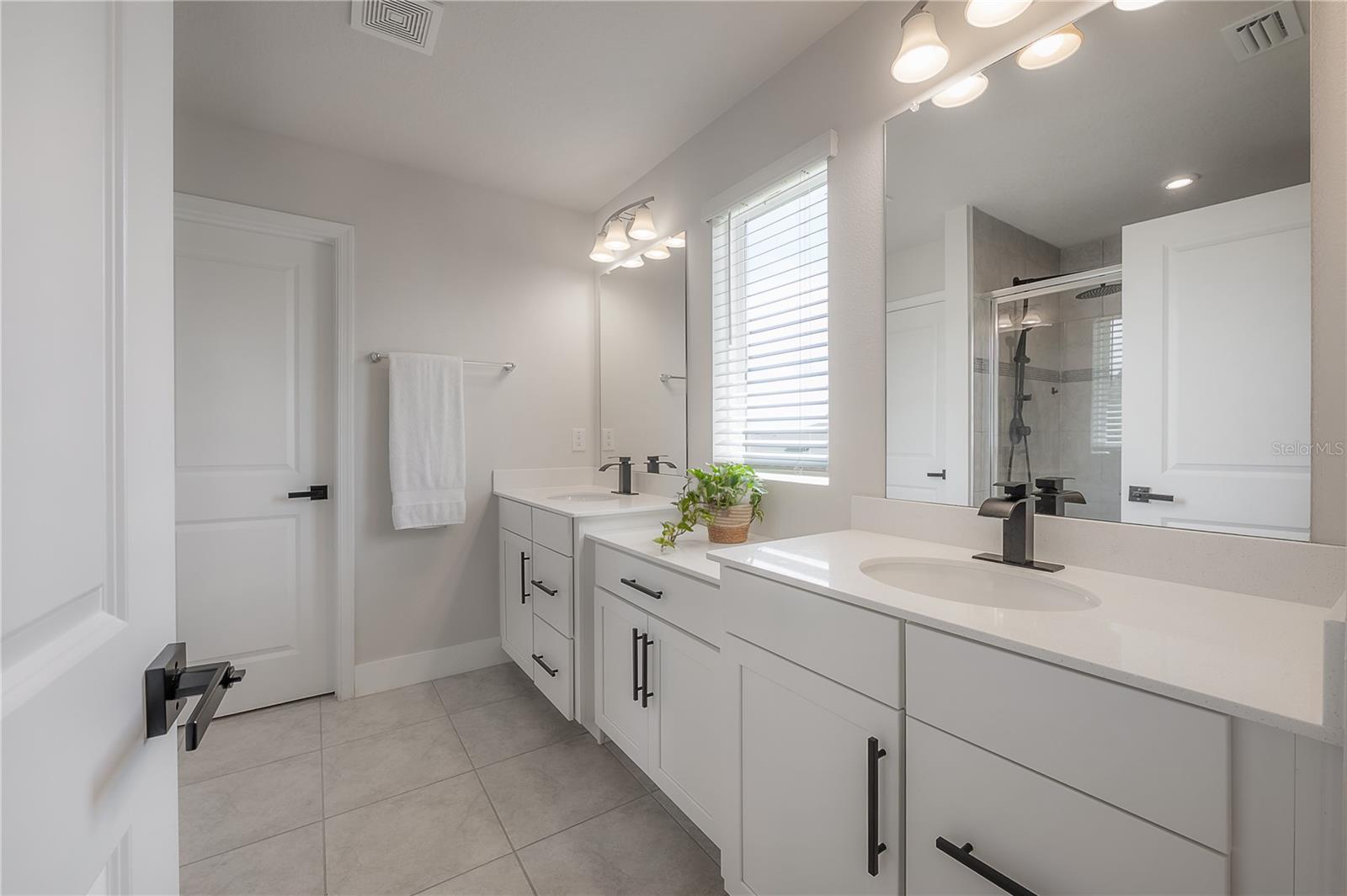 Image 20 of 42 For 17992 Dairy Farm Court