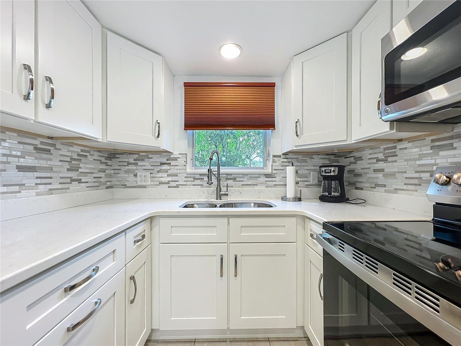 Image 10 of 51 For 65 Beach Lane C