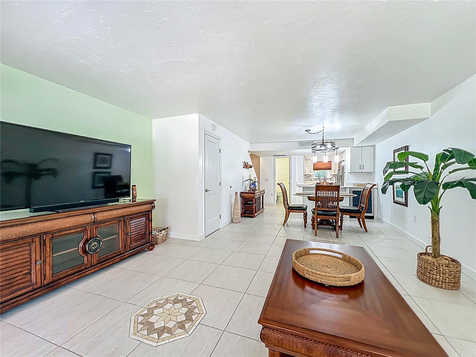 Image 18 of 51 For 65 Beach Lane C
