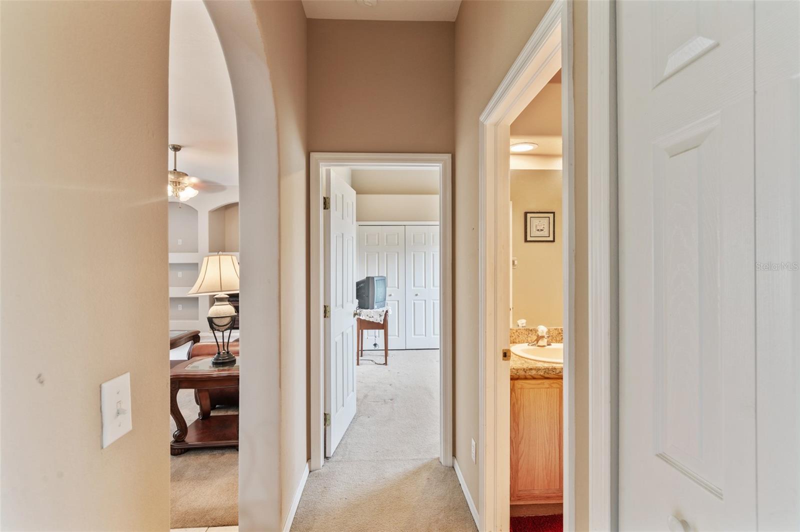 Image 33 of 59 For 3 Oxhorn Court E