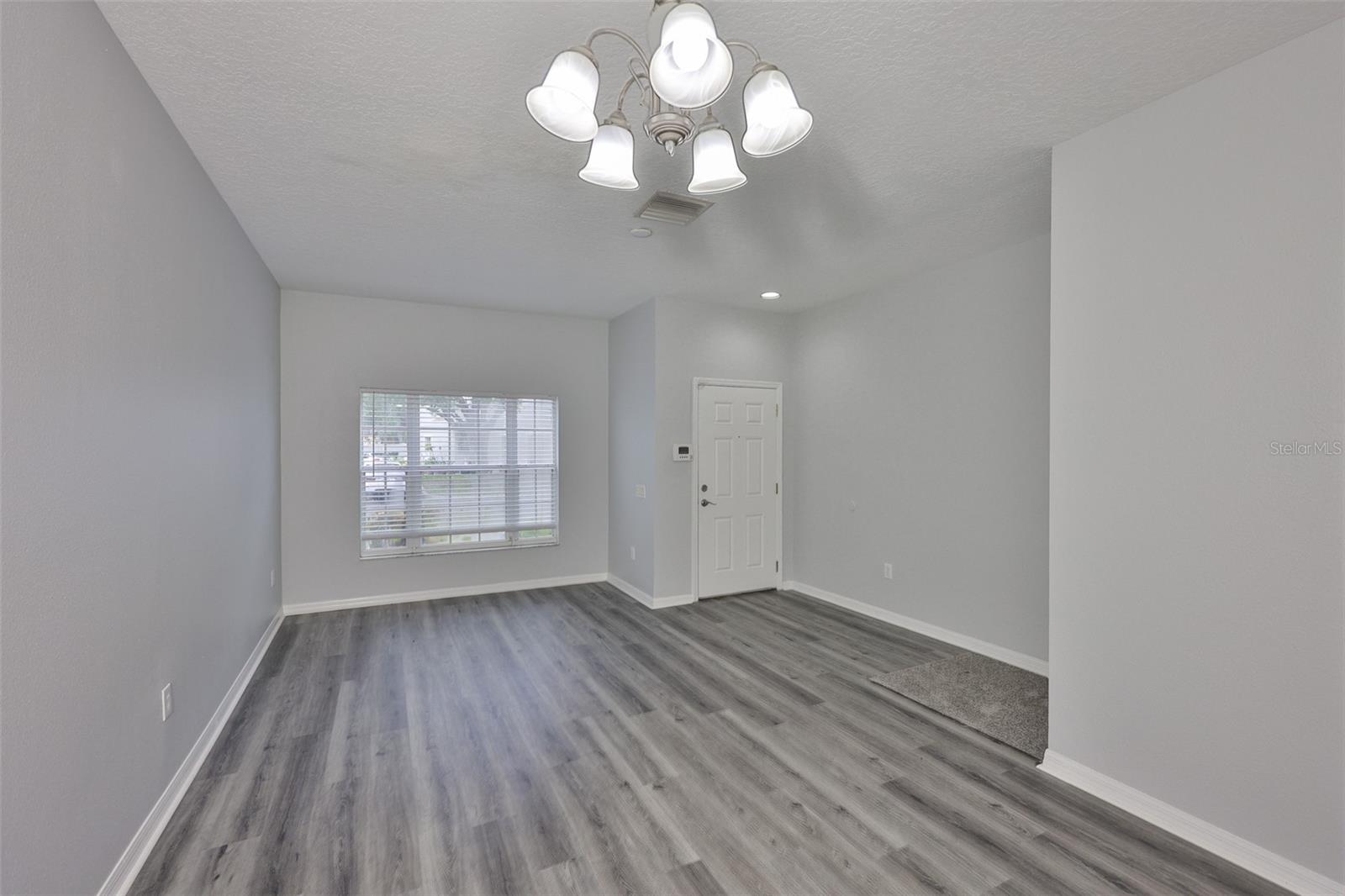 Image 11 of 41 For 13127 Kings Crossing Drive