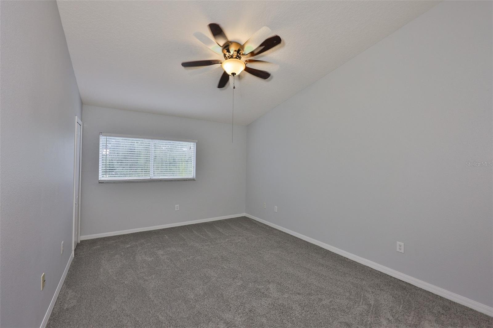 Image 20 of 41 For 13127 Kings Crossing Drive