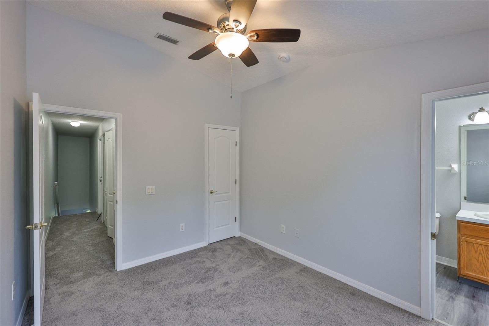 Image 30 of 41 For 13127 Kings Crossing Drive