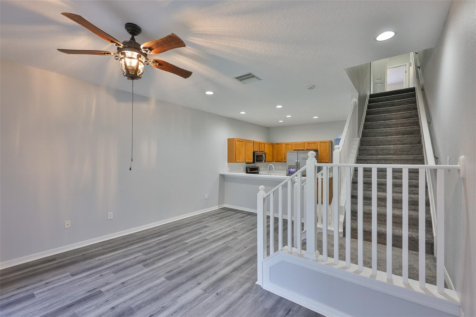 Image 4 of 41 For 13127 Kings Crossing Drive