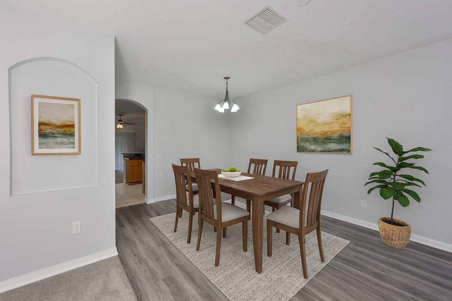 Image 7 of 41 For 13127 Kings Crossing Drive