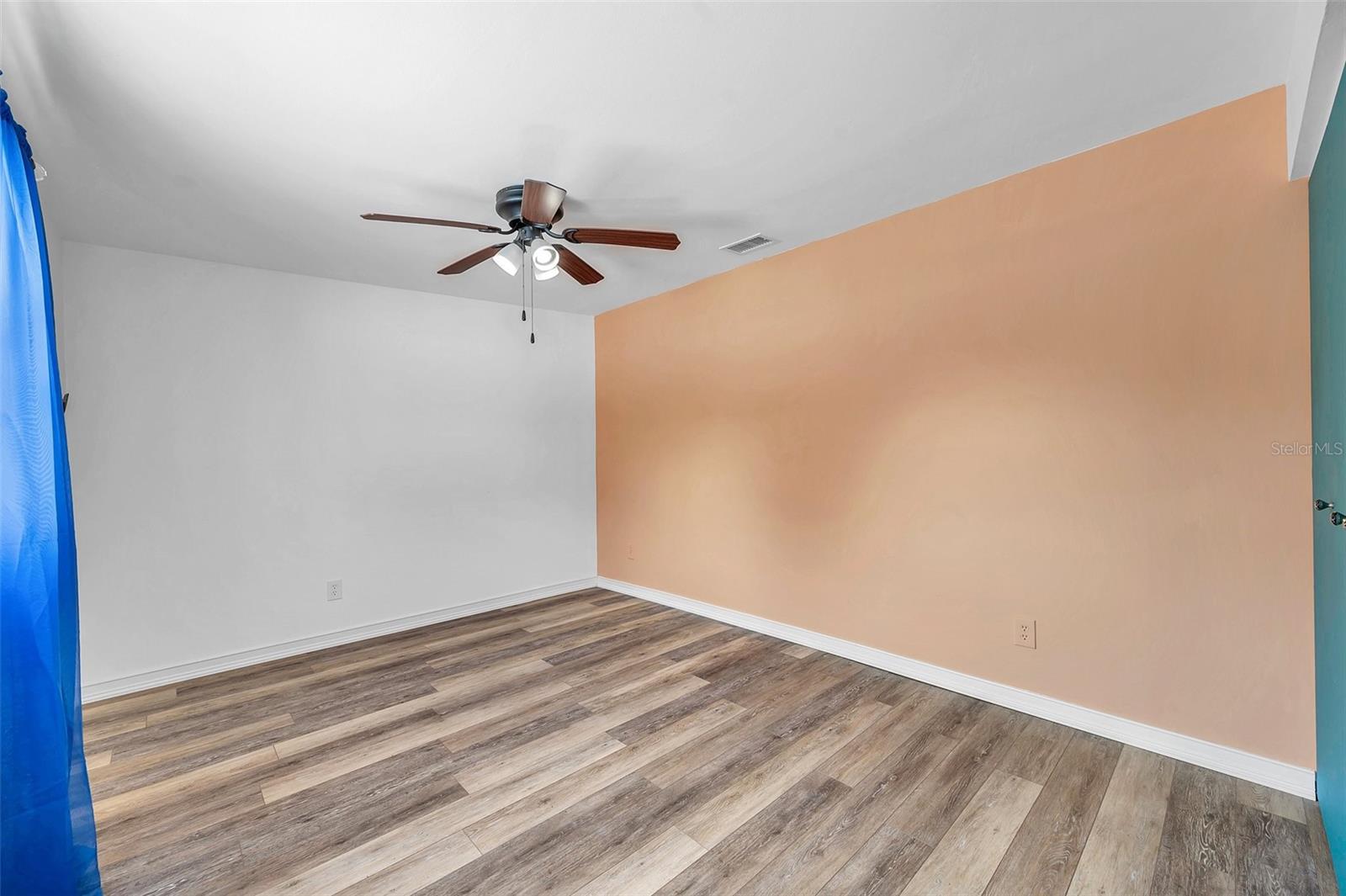 Image 15 of 29 For 5900 Cypress Street N