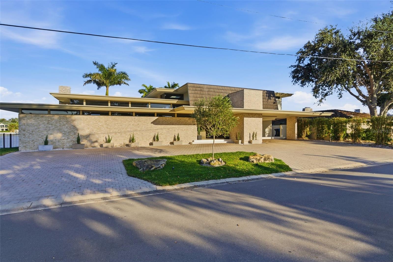 Details for 10 Brightwaters Circle Ne, ST PETERSBURG, FL 33704