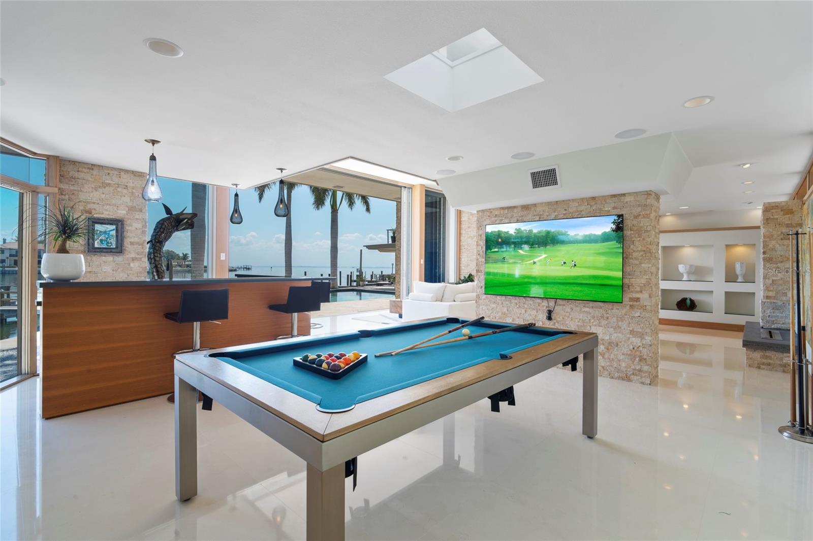 Listing photo id 18 for 10 Brightwaters Circle Ne