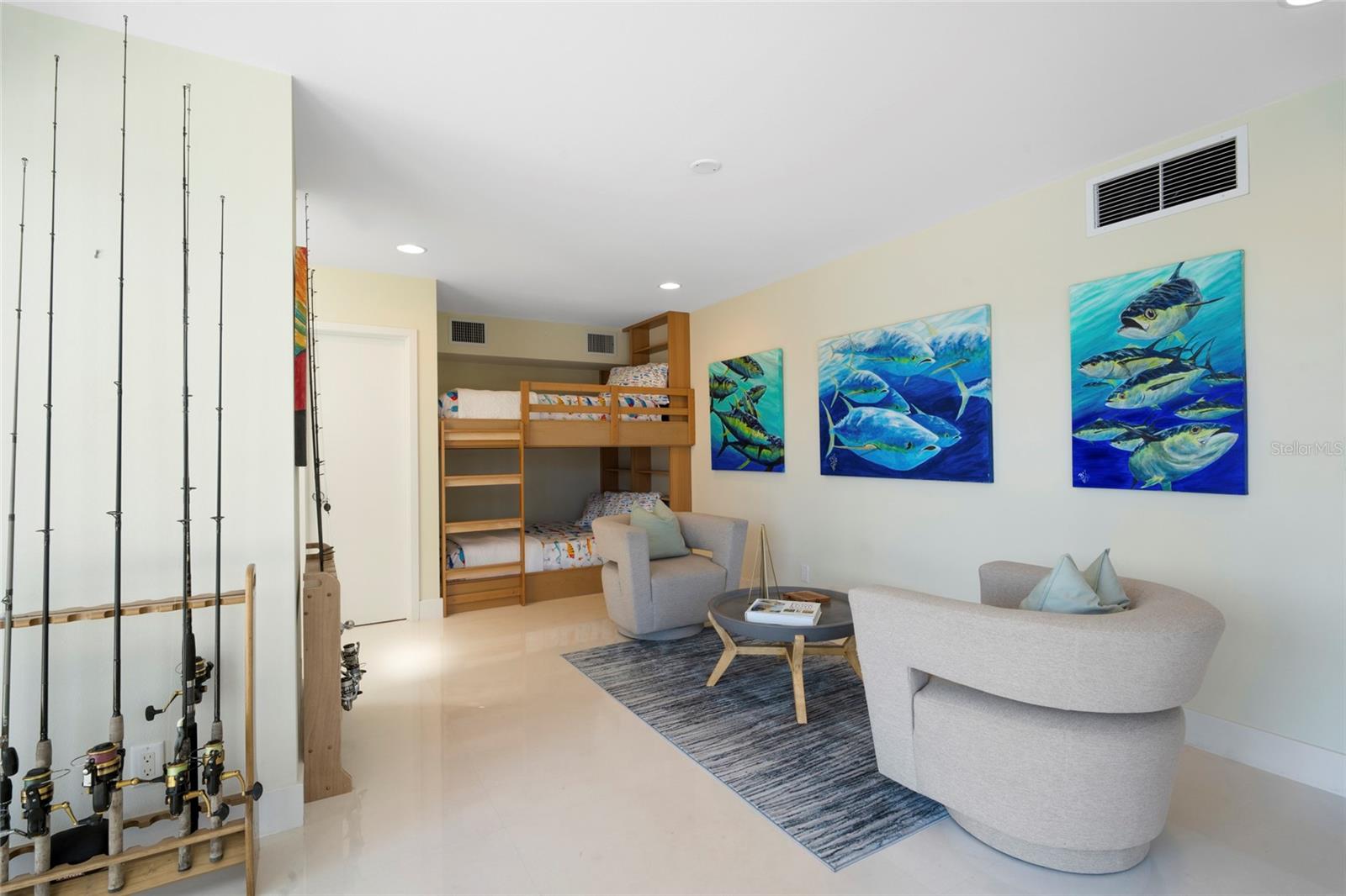 Listing photo id 21 for 10 Brightwaters Circle Ne