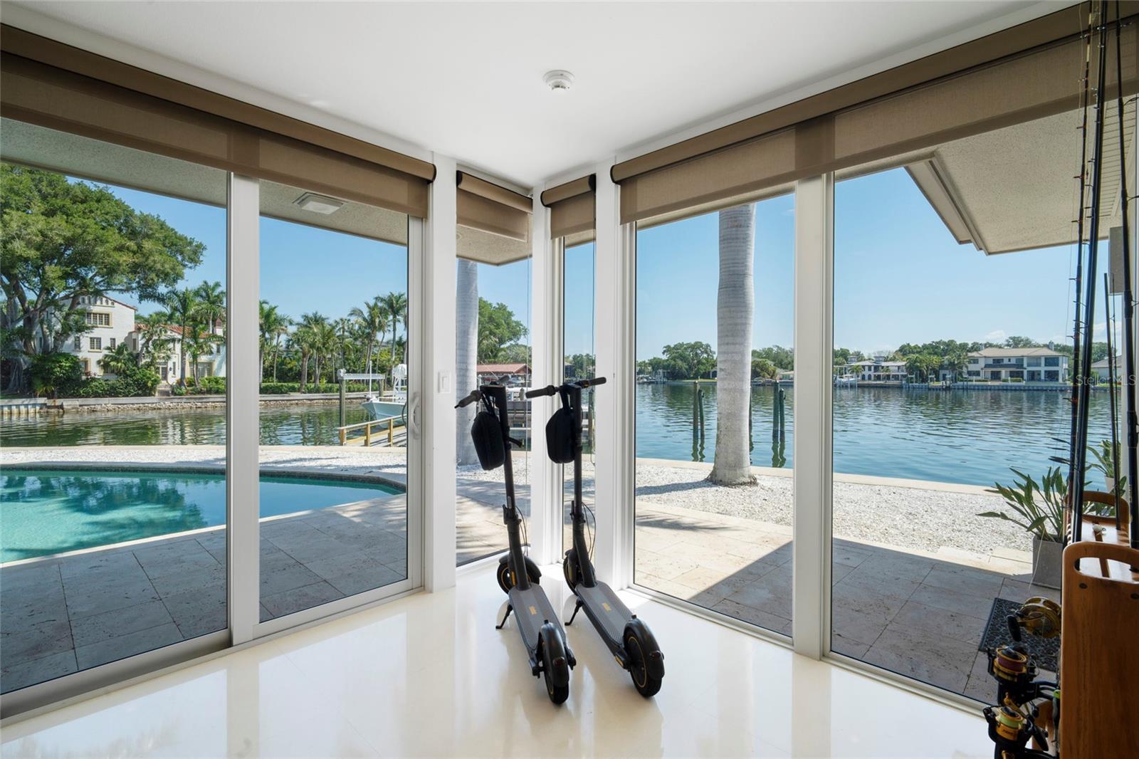 Listing photo id 23 for 10 Brightwaters Circle Ne