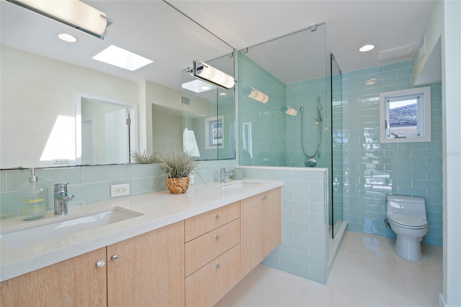 Listing photo id 24 for 10 Brightwaters Circle Ne