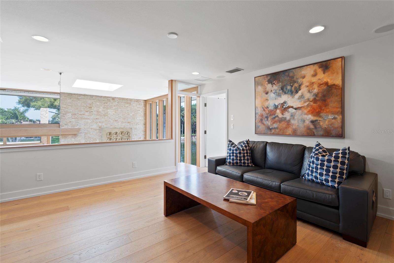 Listing photo id 30 for 10 Brightwaters Circle Ne