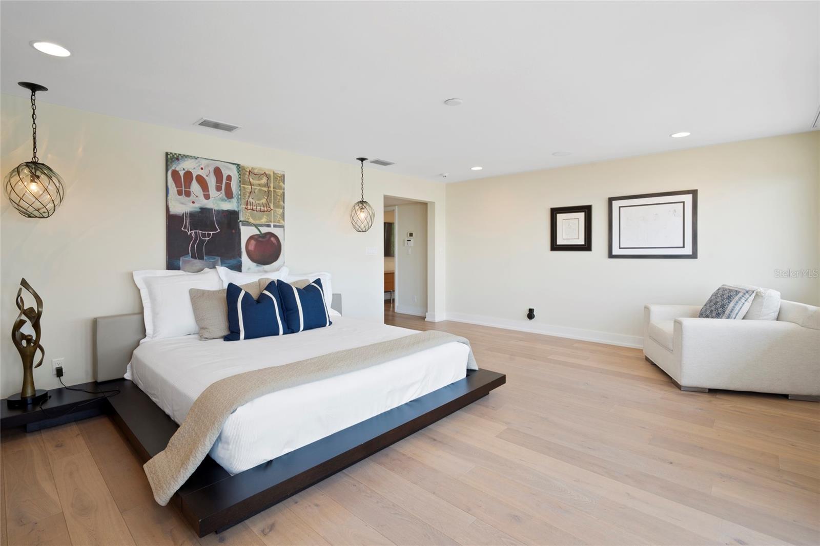 Listing photo id 36 for 10 Brightwaters Circle Ne