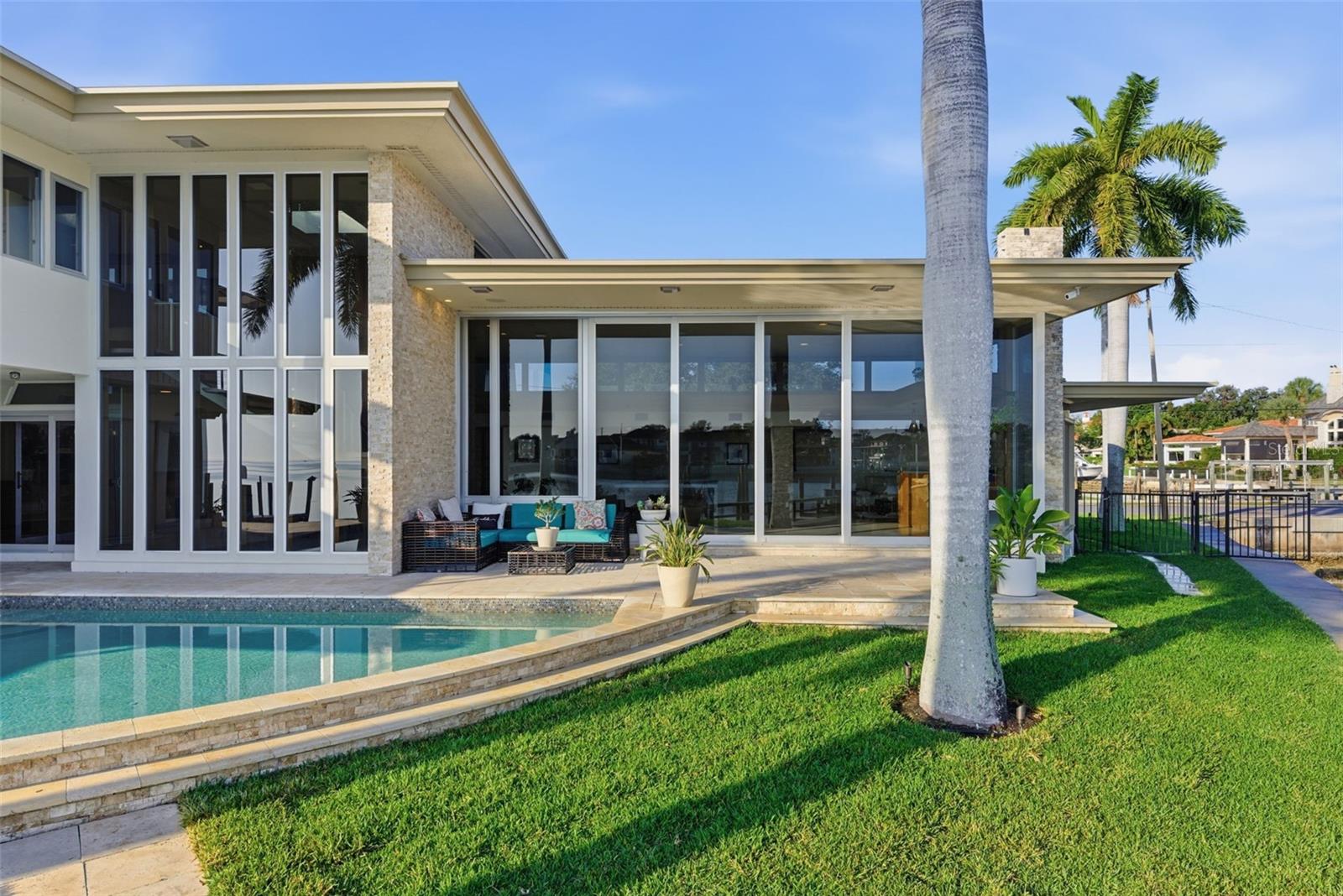 Listing photo id 52 for 10 Brightwaters Circle Ne