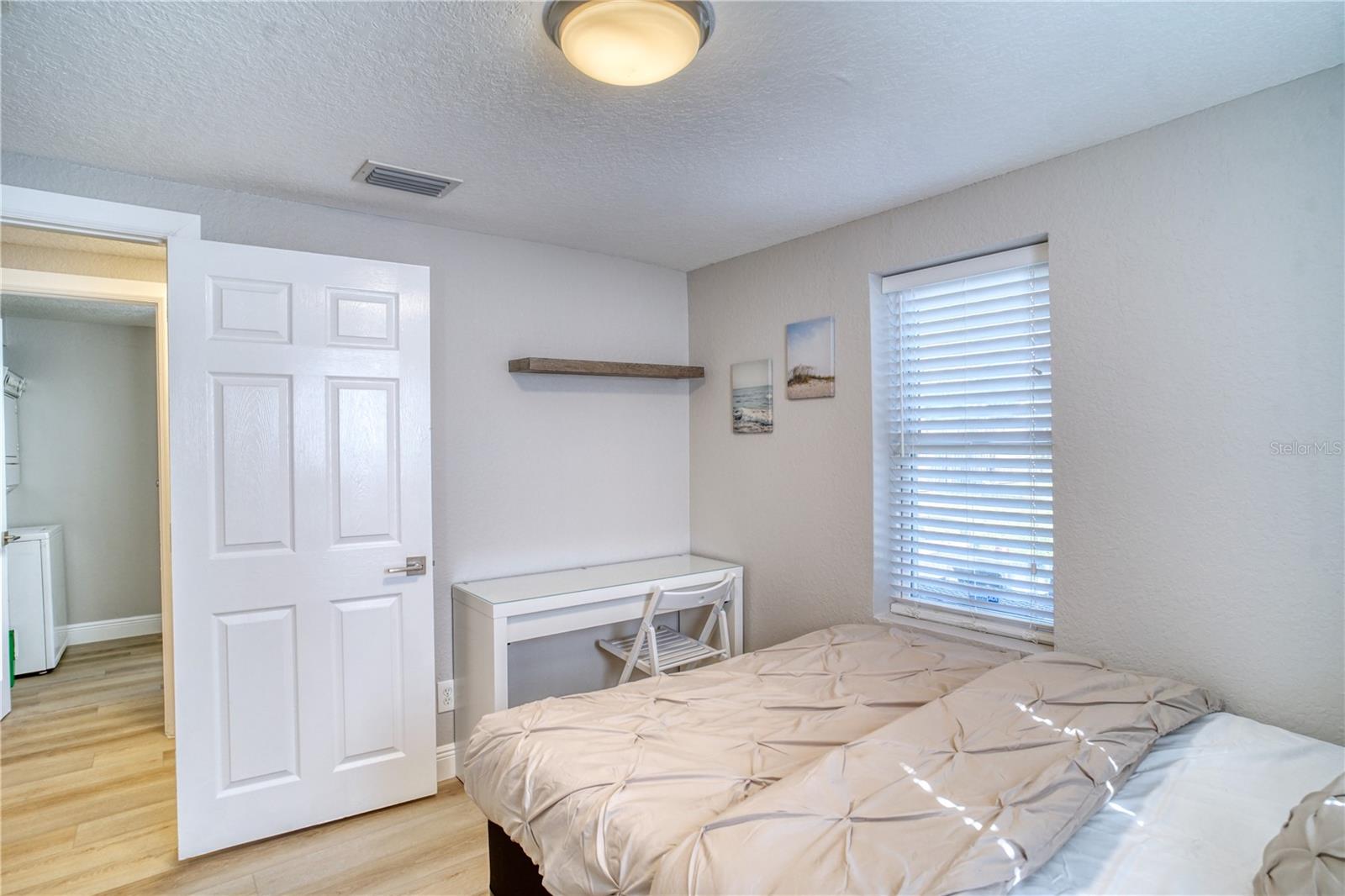 Image 17 of 31 For 1122 Brownell Street