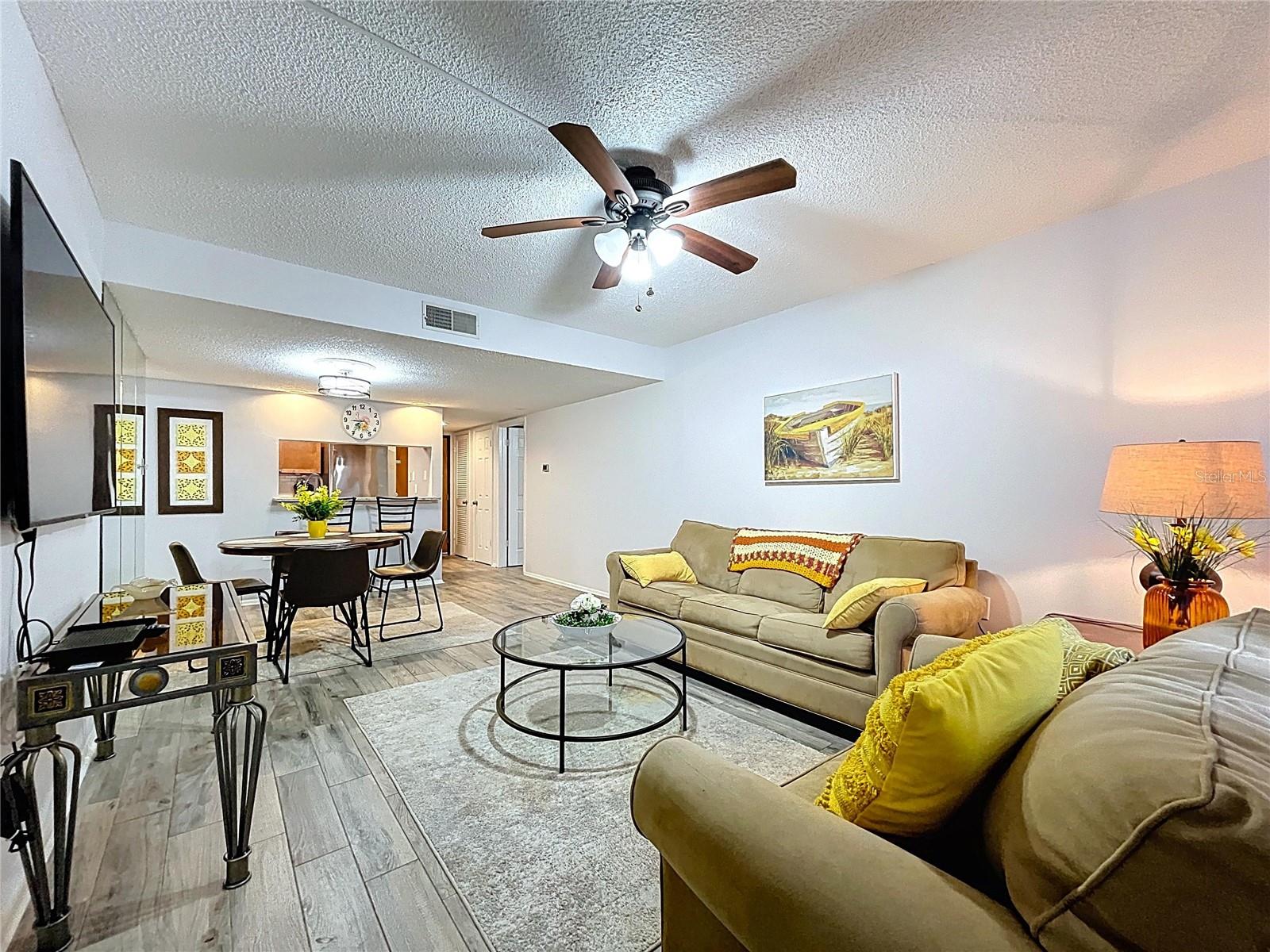 Image 13 of 34 For 2587 Countryside Boulevard 6107