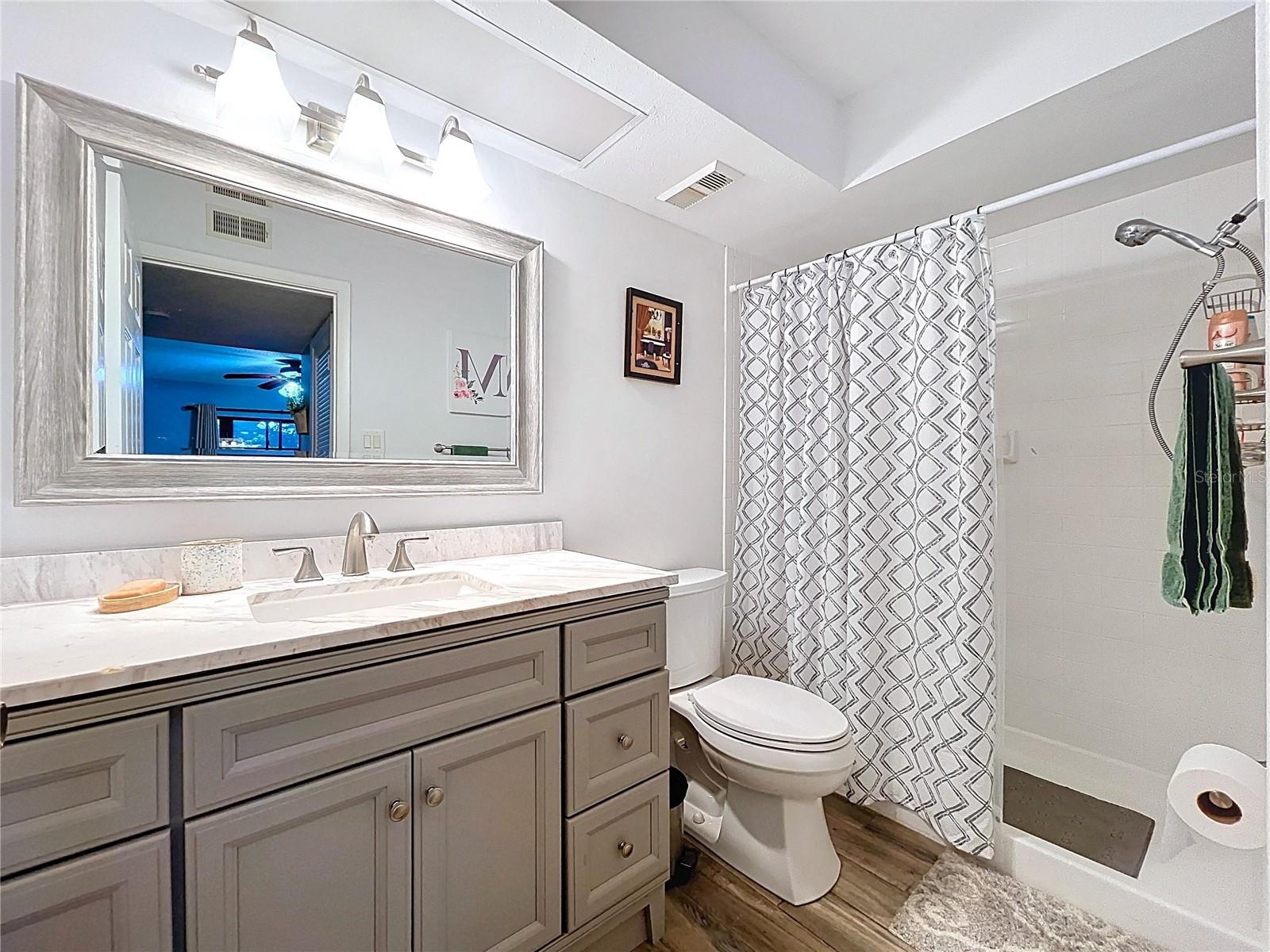 Image 17 of 34 For 2587 Countryside Boulevard 6107