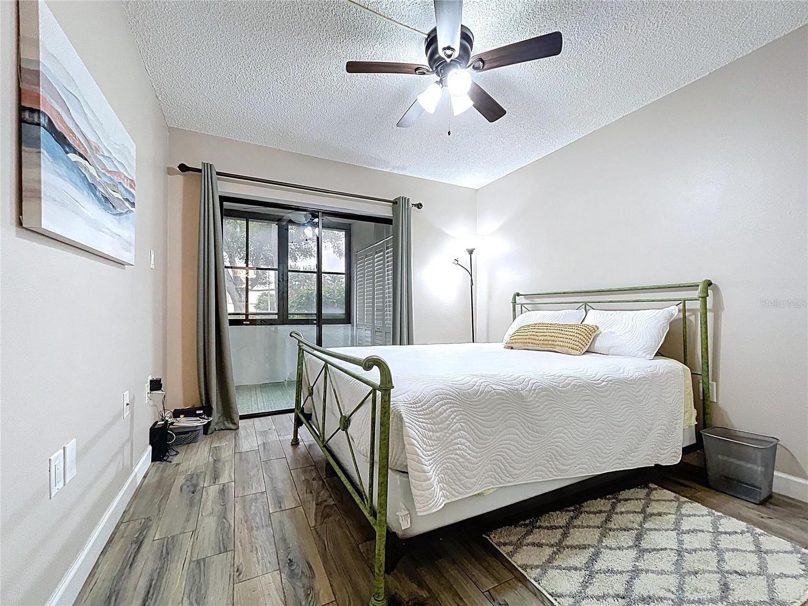 Image 22 of 34 For 2587 Countryside Boulevard 6107