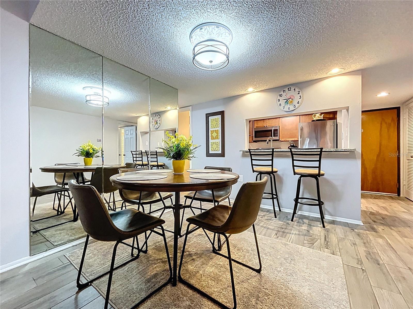 Image 9 of 34 For 2587 Countryside Boulevard 6107