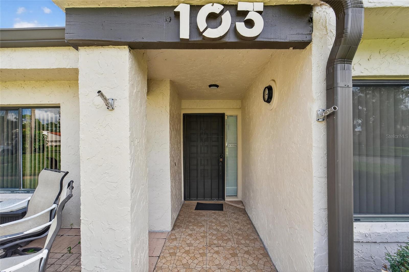 Image 9 of 49 For 103 Valencia Court N