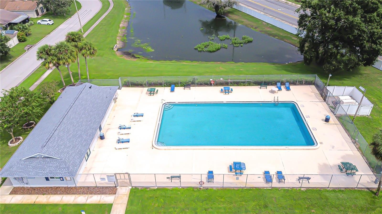 Image 27 of 33 For 7613 Sanibel Circle