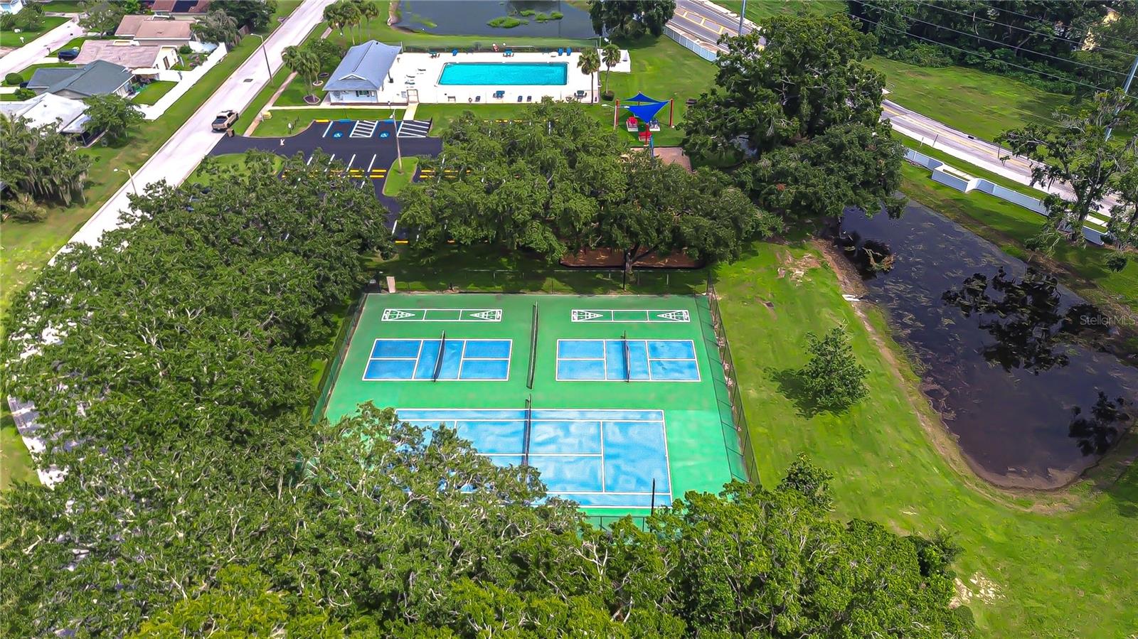 Image 28 of 33 For 7613 Sanibel Circle