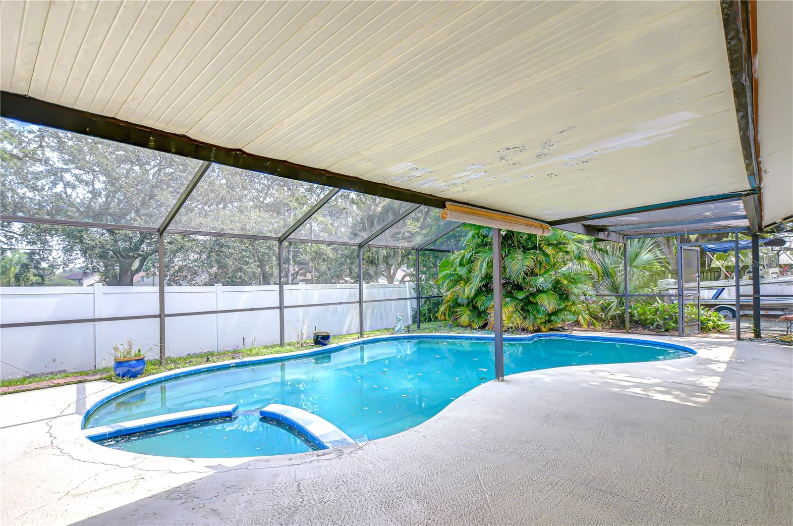 Image 3 of 33 For 7613 Sanibel Circle