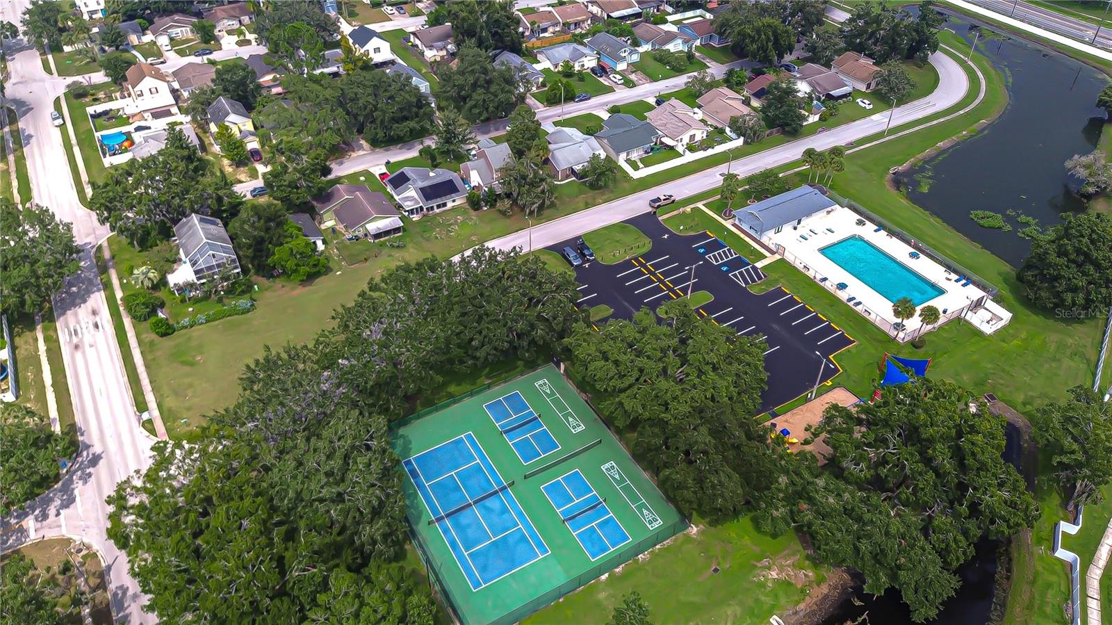 Image 30 of 33 For 7613 Sanibel Circle