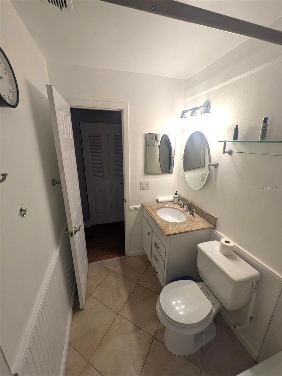 Image 11 of 12 For 5060 76th Avenue N 401