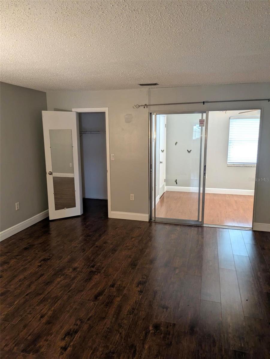 Image 6 of 12 For 5060 76th Avenue N 401
