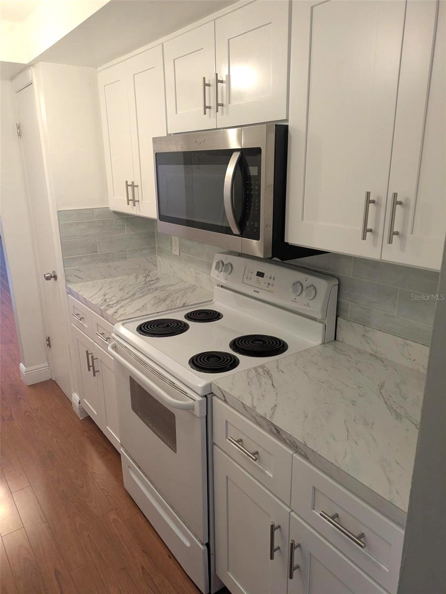 Image 7 of 12 For 5060 76th Avenue N 401