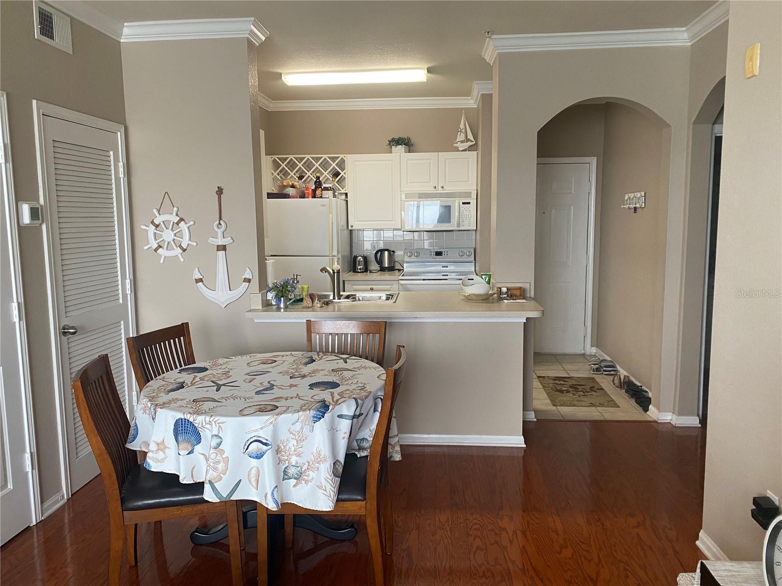 Image 7 of 26 For 1216 Missouri Avenue 406
