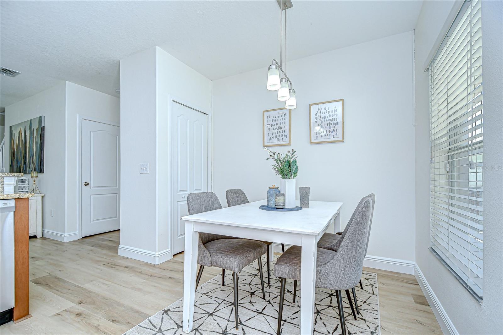 Image 18 of 39 For 12523 Field Point Way