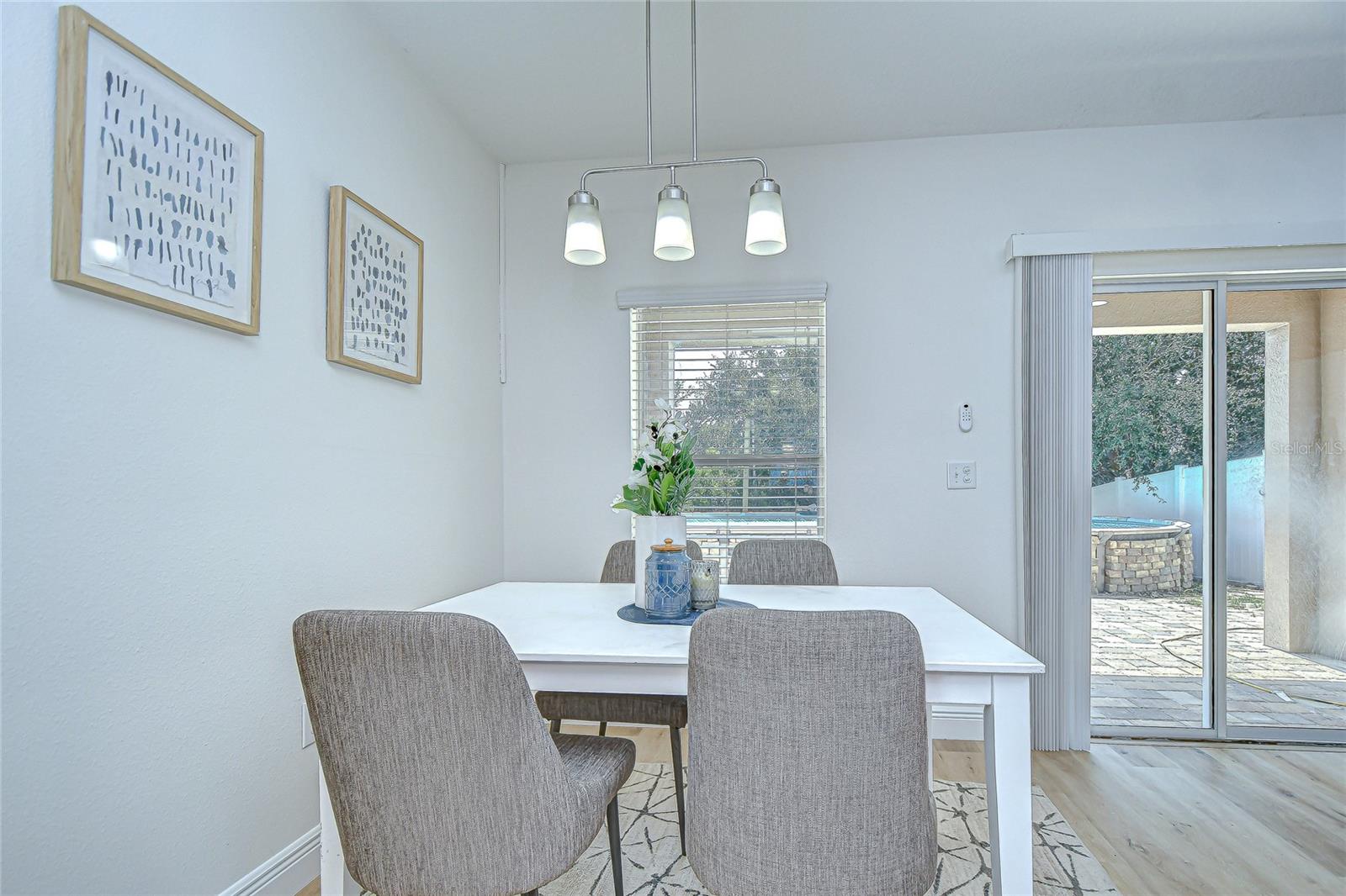 Image 19 of 39 For 12523 Field Point Way