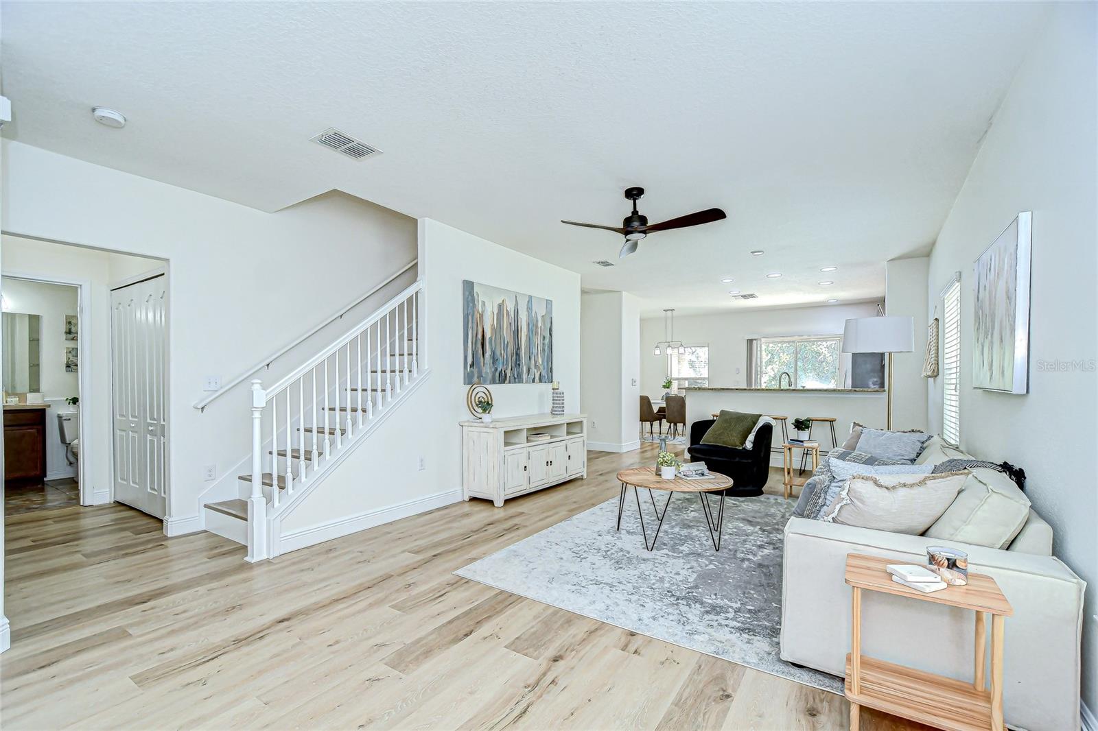 Image 5 of 39 For 12523 Field Point Way