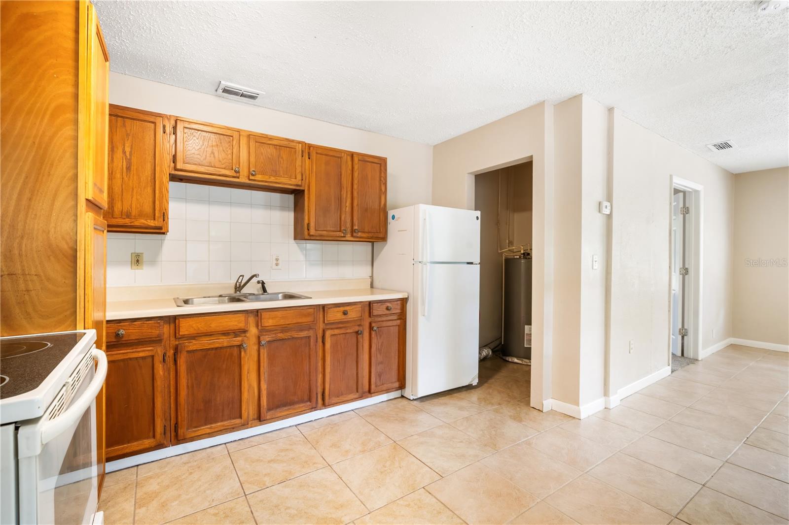 Image 12 of 22 For 708 Brawin Avenue