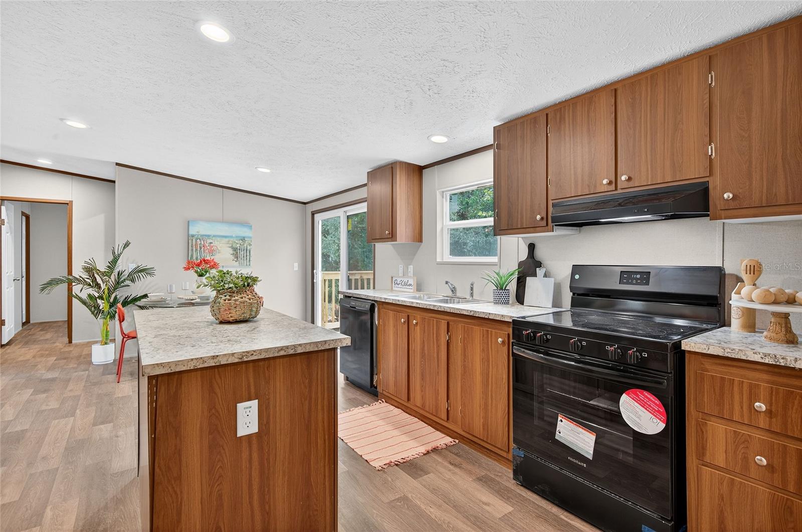 Image 20 of 41 For 12832 Ocasta Avenue