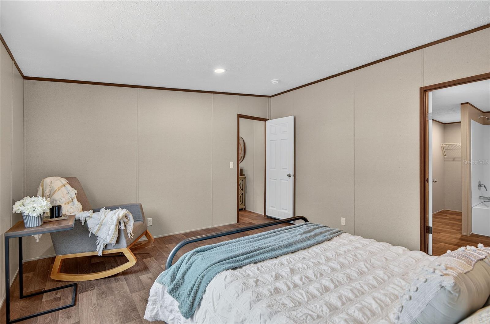 Image 24 of 41 For 12832 Ocasta Avenue
