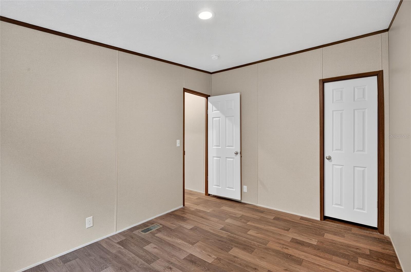 Image 29 of 41 For 12832 Ocasta Avenue