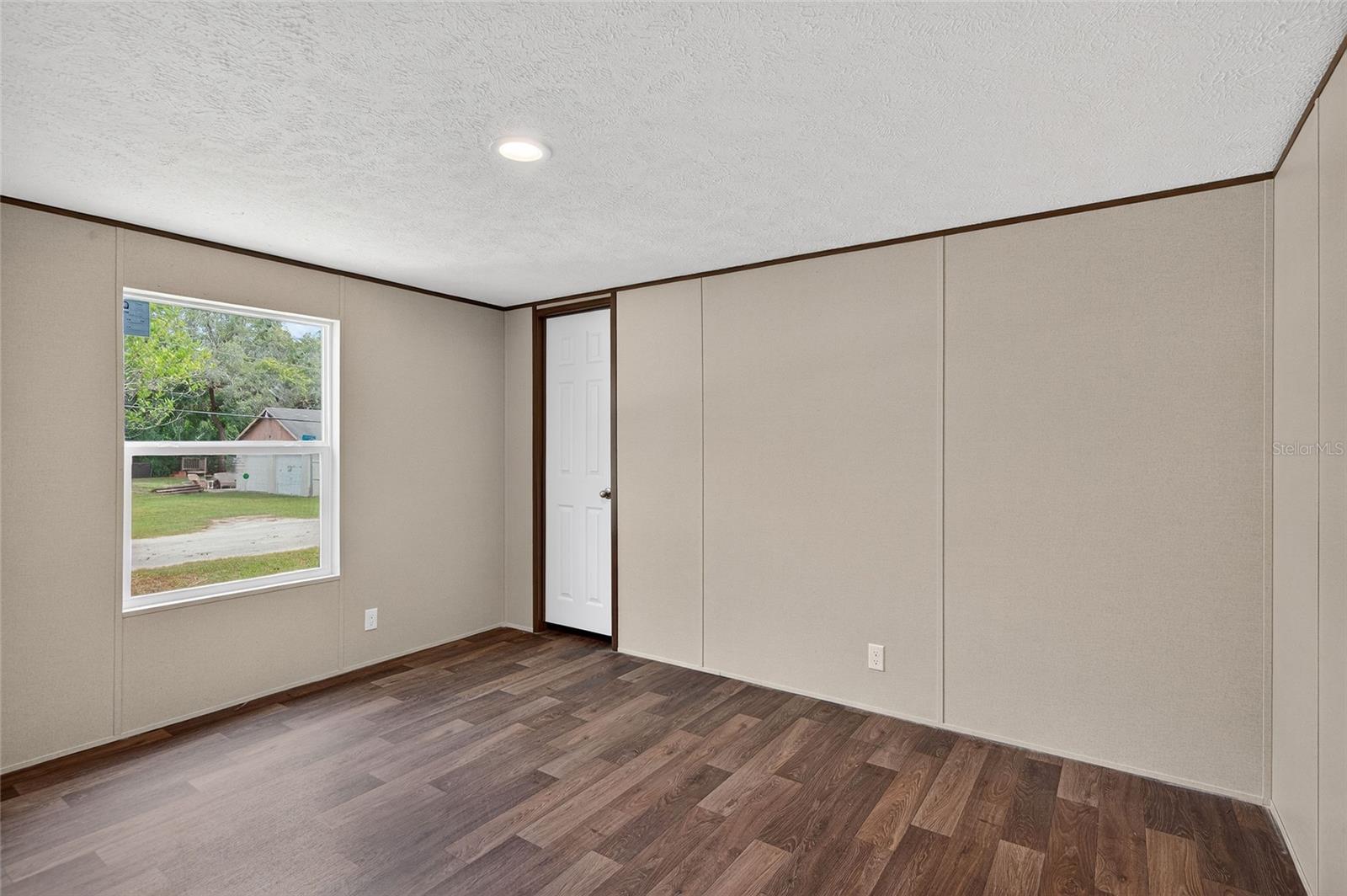 Image 30 of 41 For 12832 Ocasta Avenue