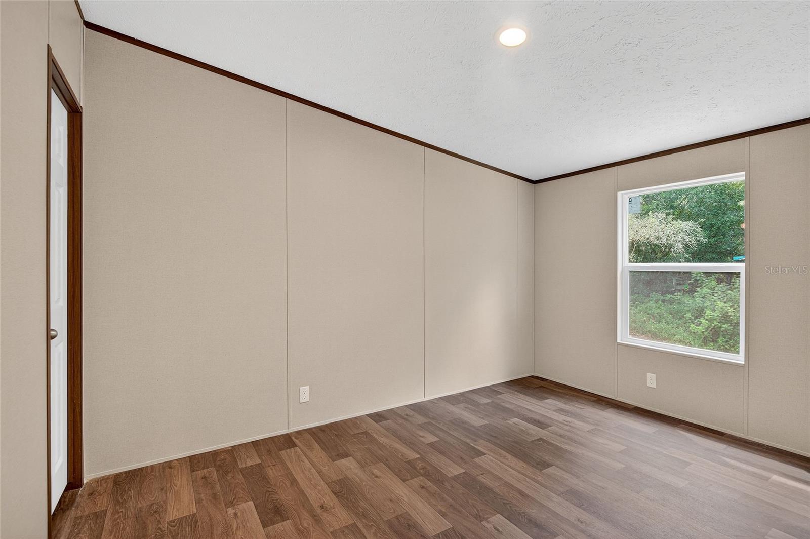 Image 32 of 41 For 12832 Ocasta Avenue
