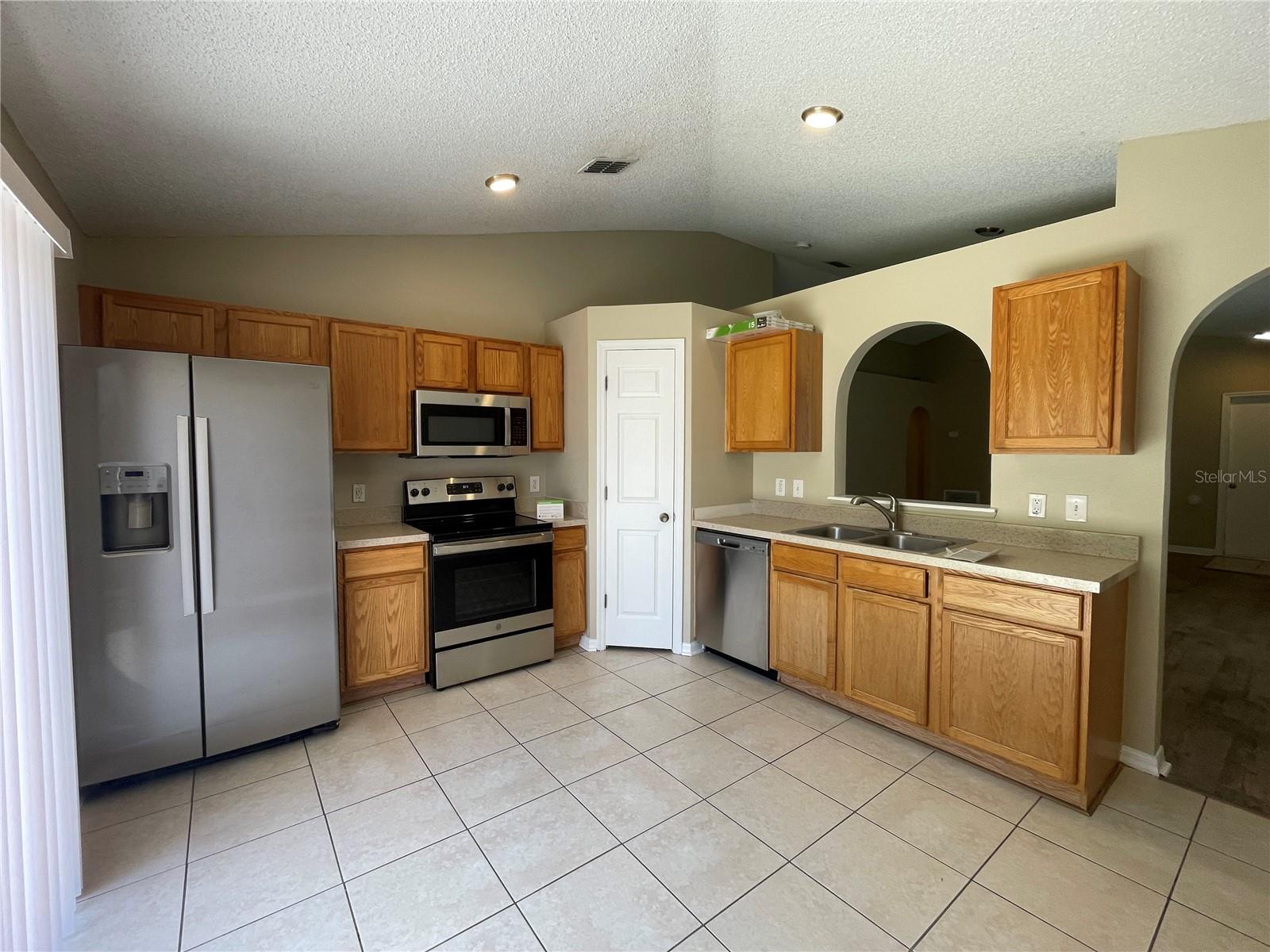 Image 3 of 14 For 10436 Opus Drive