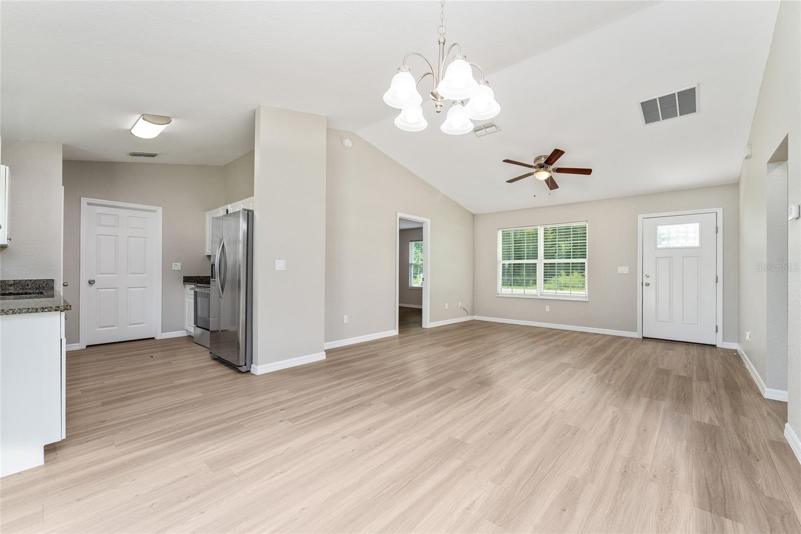 Image 6 of 35 For 13269 102nd Court