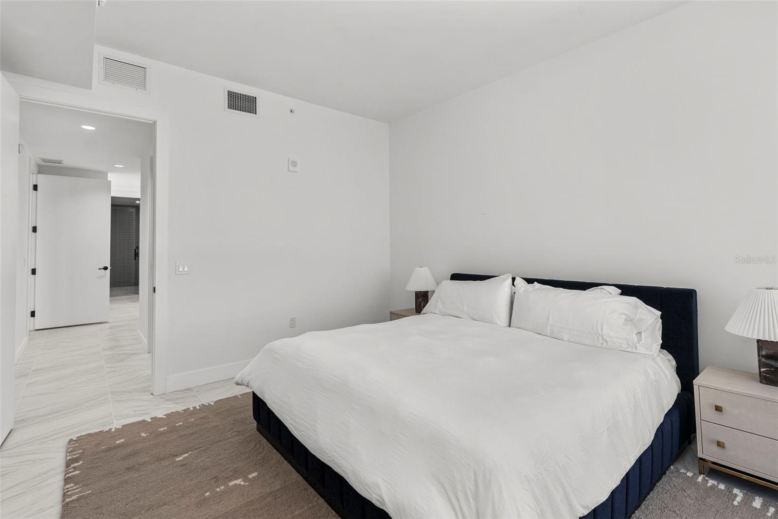 Image 20 of 100 For 777 3rd Avenue N 1502