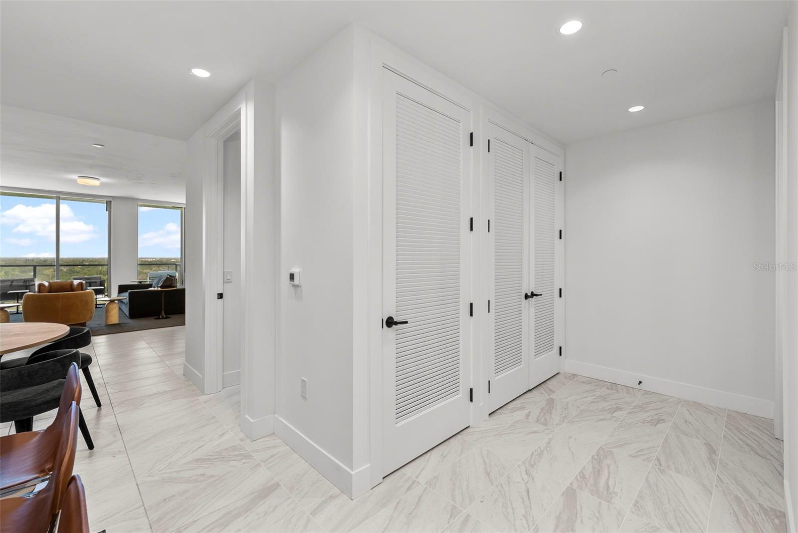 Image 43 of 100 For 777 3rd Avenue N 1502