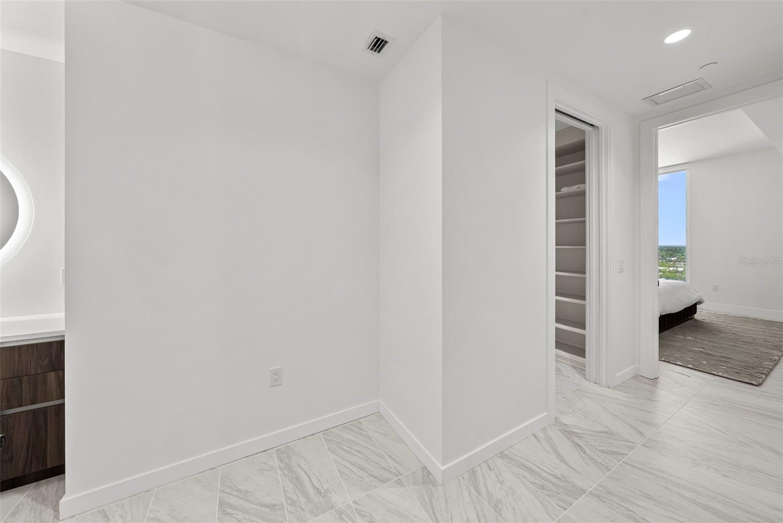 Image 46 of 100 For 777 3rd Avenue N 1502